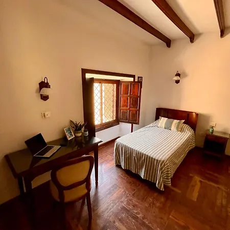 Zen Den Coliving - For Digital Nomads Only 阿罗纳